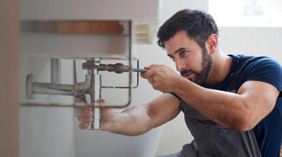 Water heater thermostat replacement in Powell, WY
